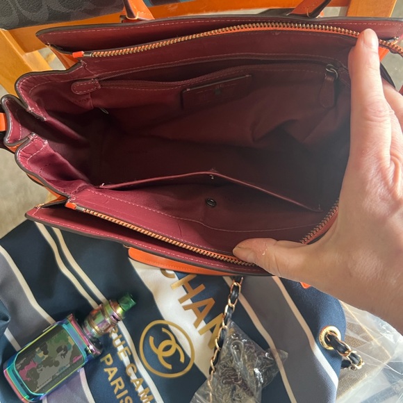 Coach Swagger 27 Orange Leather Handbag w/ Black Chain Crossbody - Picture 5 of 8